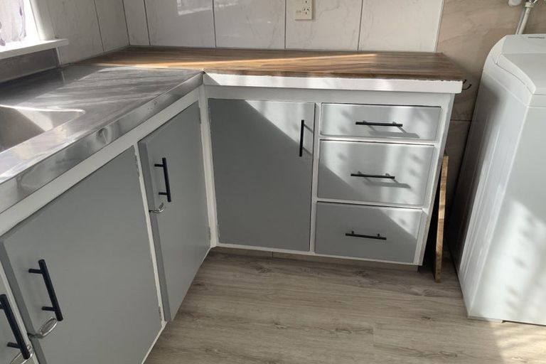 Photo of property in 1/4 Granville Street, Silverstream, Upper Hutt, 5019