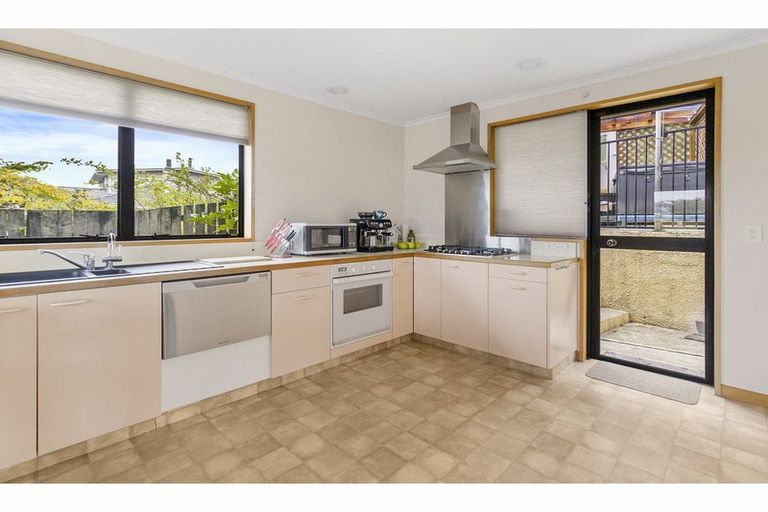 Photo of property in 104 Douglas Street, Highfield, Timaru, 7910