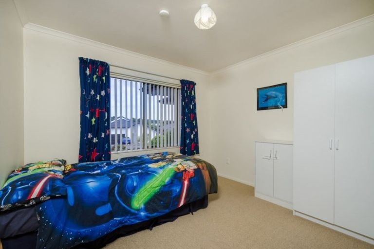 Photo of property in 22 Carnelian Court, Westgate, Auckland, 0614