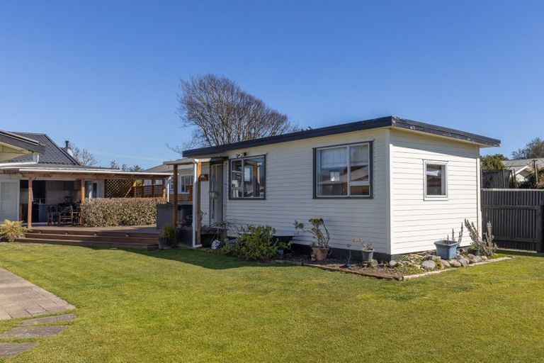 Photo of property in 48a Kings Drive, Levin, 5510