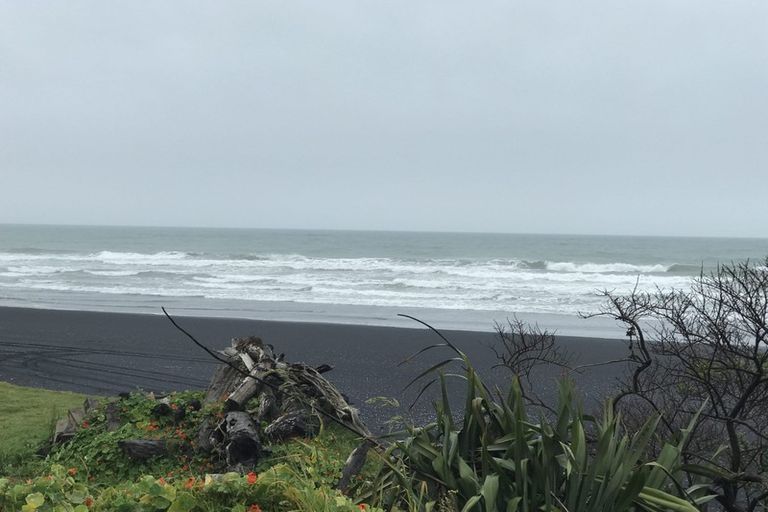 Photo of property in 402 South Road, Hawera, 4674