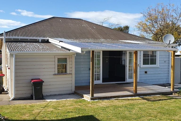 Photo of property in 14 Rhodes Street, Waimate, 7924