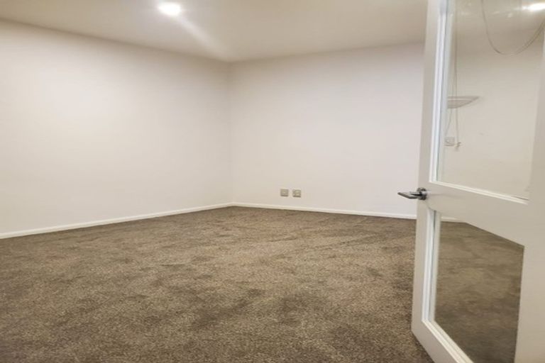 Photo of property in 5 Kent Terrace, Mount Victoria, Wellington, 6011