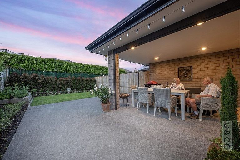 Photo of property in 17 Pitoitoi Drive, Riverhead, 0820