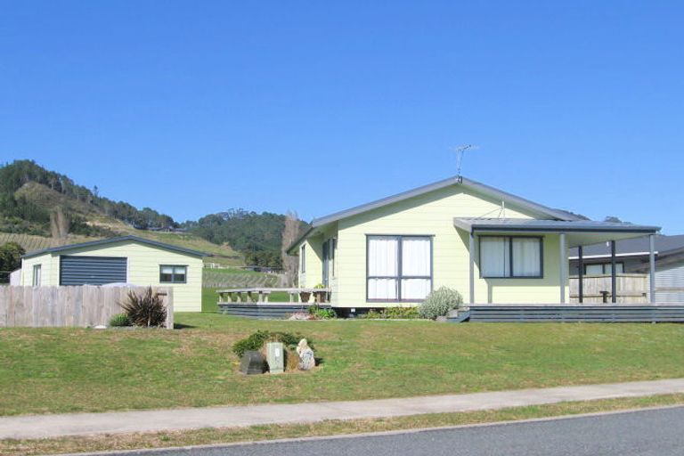 Photo of property in 17 Hawk Hill Crescent, Cooks Beach, Whitianga, 3591