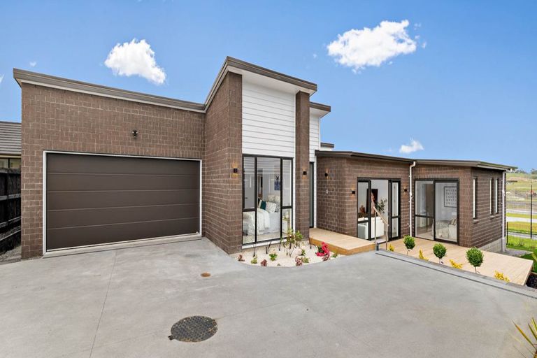 Photo of property in 51 Maryvale Road, Wainui, 0932