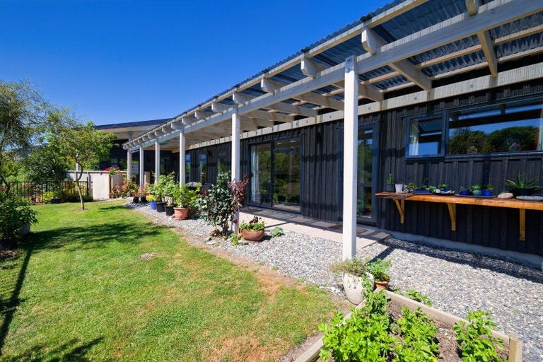Photo of property in 15 Clemett Court, Kaikoura Flat, Kaikoura, 7371