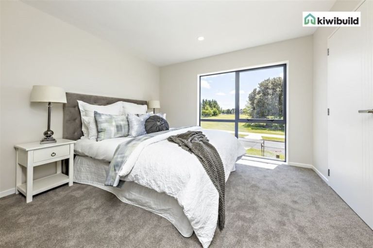 Photo of property in 73 Walsh Road, Papakura, 2110