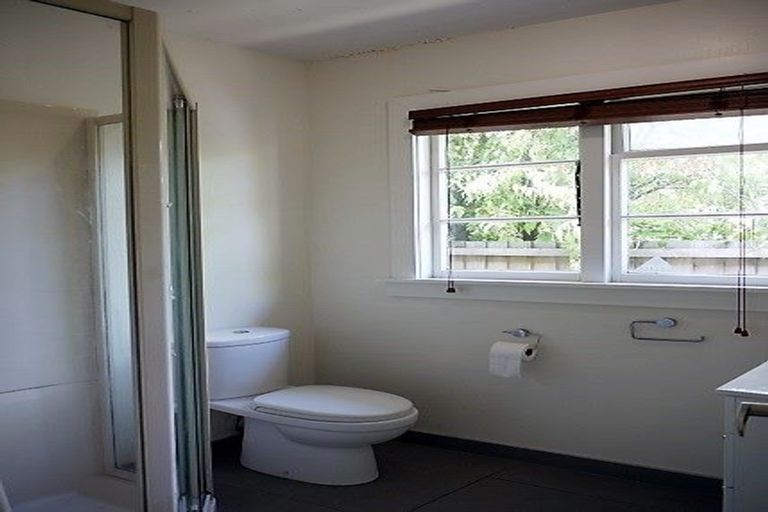 Photo of property in 52 Ilam Road, Upper Riccarton, Christchurch, 8041