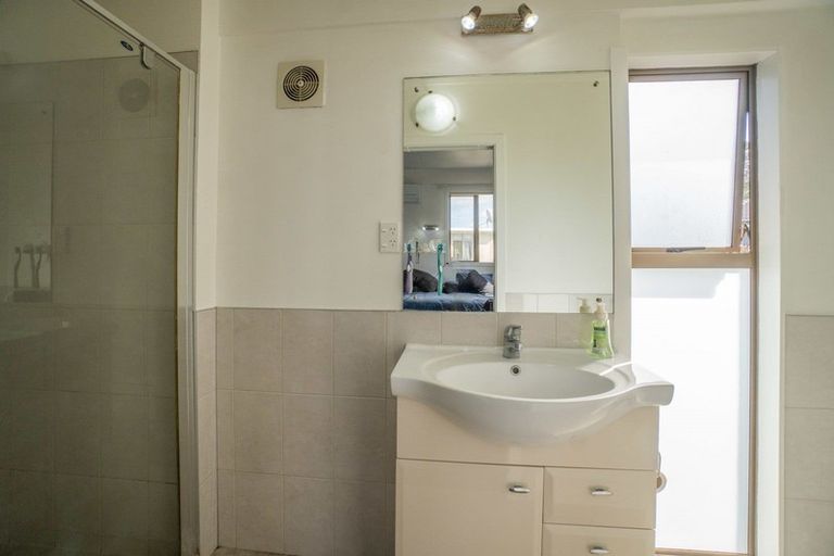 Photo of property in 12 Merlot Lane, Pukekohe, 2120