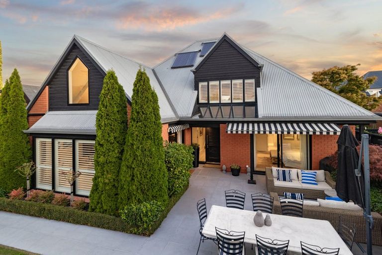 Photo of property in 24 Poynder Avenue, Merivale, Christchurch, 8014