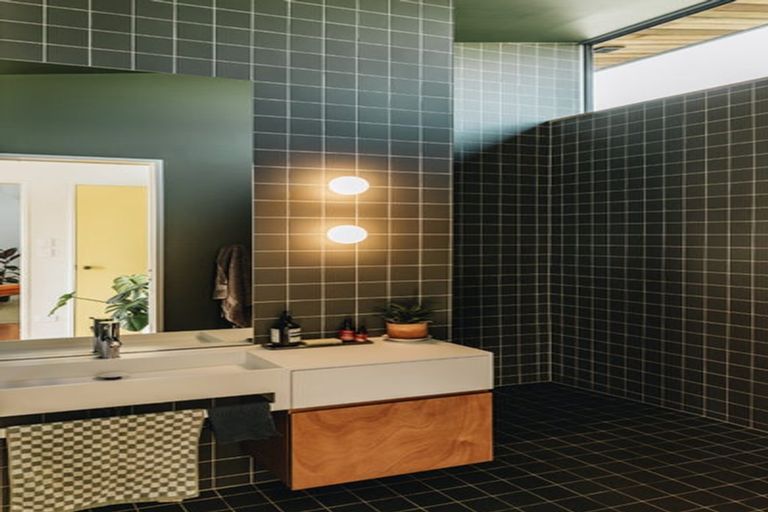 Photo of property in 98 Tannadyce Street, Strathmore Park, Wellington, 6022