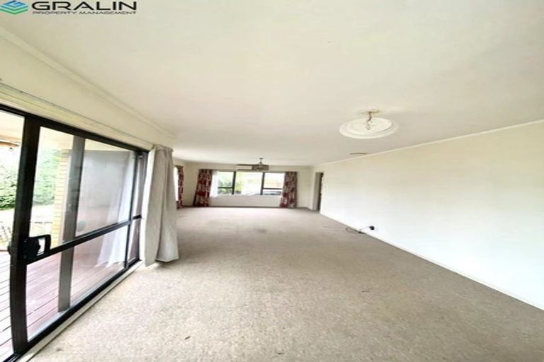 Photo of property in 2/332 West Coast Road, Glen Eden, Auckland, 0602