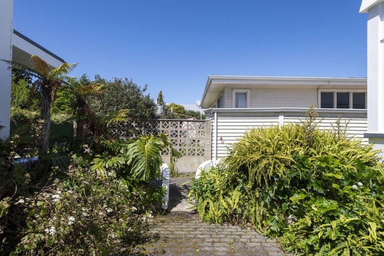 Photo of property in 75 Esplanade, Kaiti, Gisborne, 4010