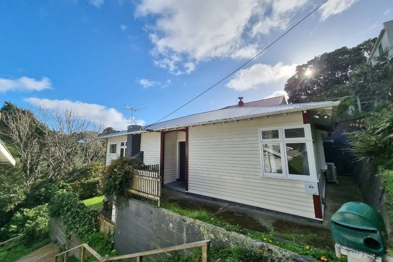 Photo of property in 62 Fairview Crescent, Kelburn, Wellington, 6012