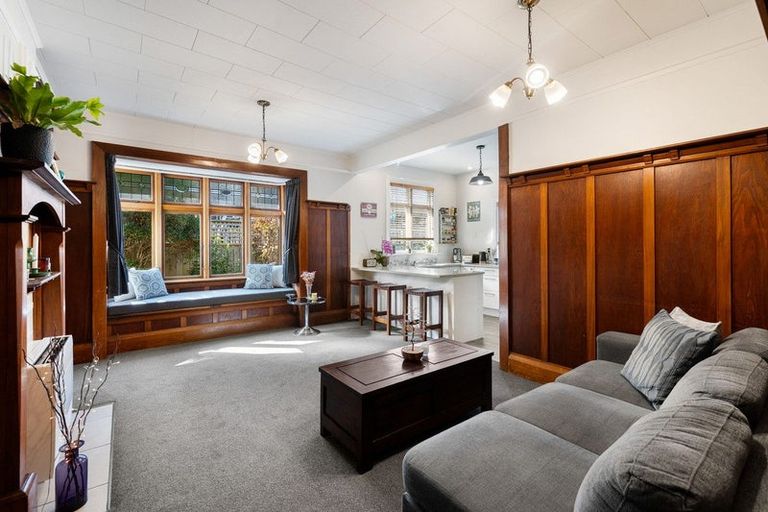 Photo of property in 102 Somerfield Street, Somerfield, Christchurch, 8024