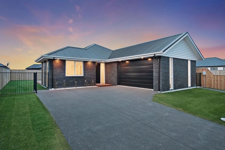 Photo of property in 73 Tiritiri Moana Drive, Pegasus, 7612