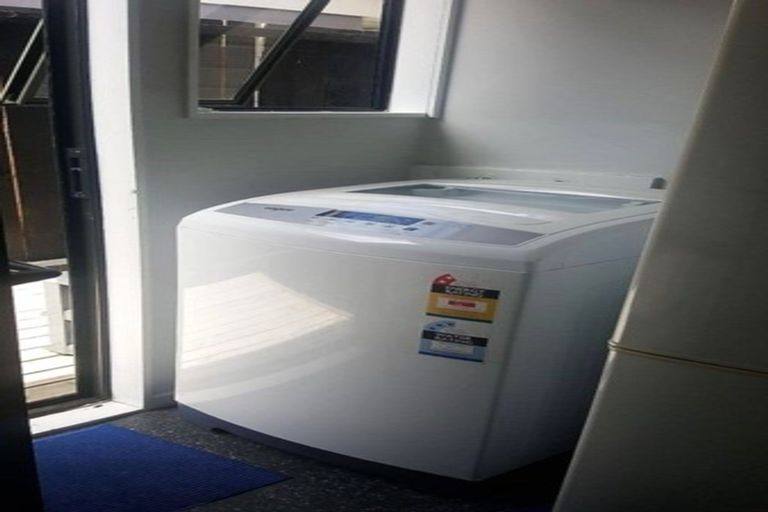 Photo of property in 2a Kamara Road, Glen Eden, Auckland, 0602