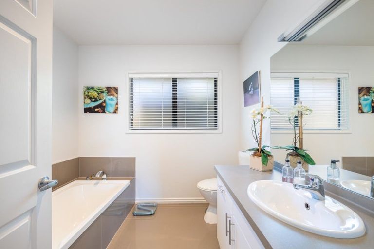 Photo of property in 97 Branch Road, Highlands Park, New Plymouth, 4312