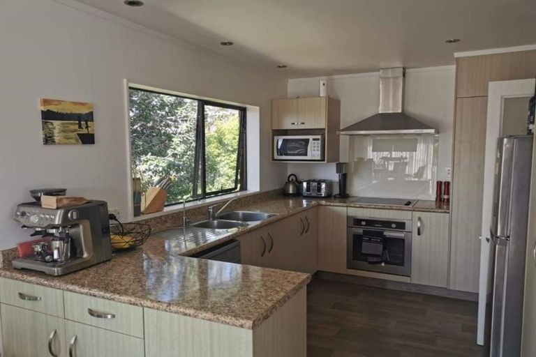 Photo of property in 1/114 Ocean View Road, Northcote, Auckland, 0627