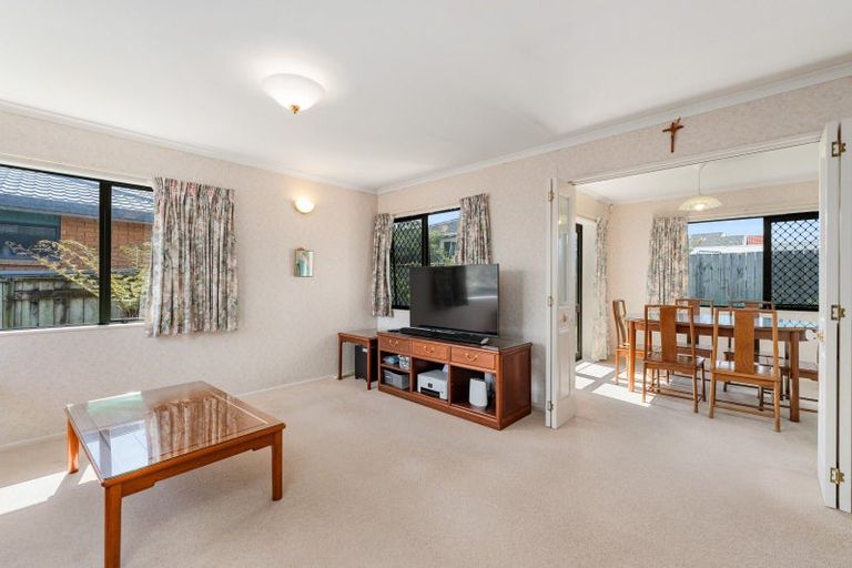 Photo of property in 77 Lyndhurst Street, Takaro, Palmerston North, 4412