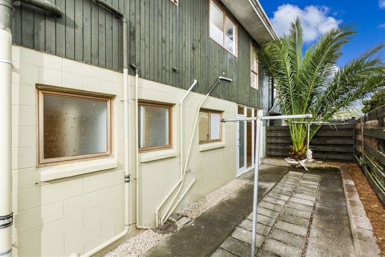 Photo of property in 2/57 Lake Road, Devonport, Auckland, 0624