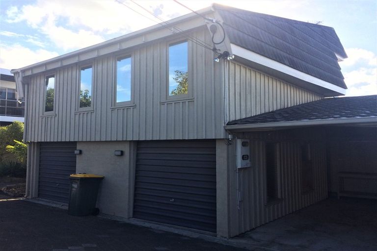 Photo of property in 23 Churchill Road, Murrays Bay, Auckland, 0630