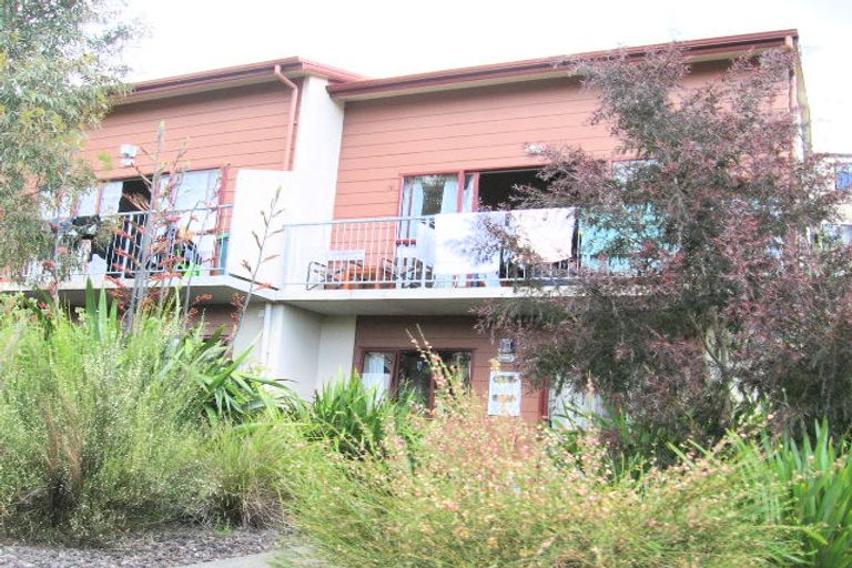 Photo of property in 68 Malaspina Place, Papatoetoe, Auckland, 2025