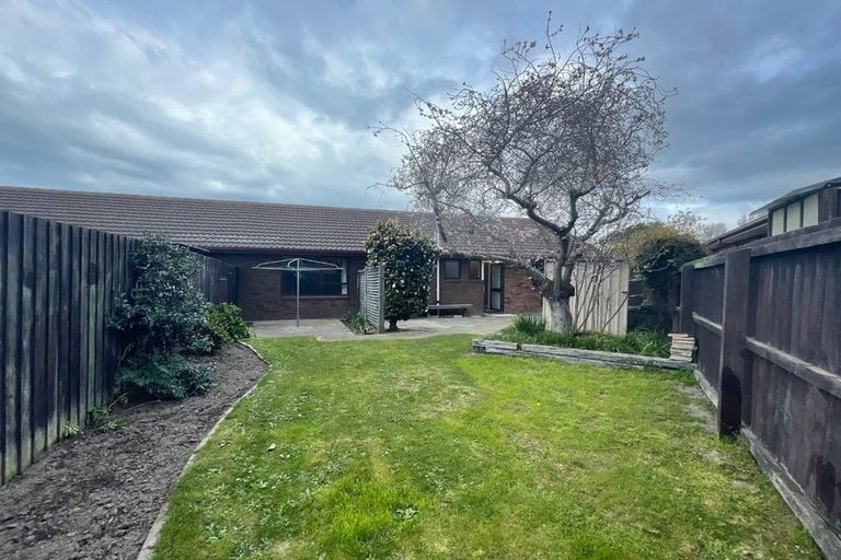 Photo of property in 1/65 Donnington Street, Parklands, Christchurch, 8083