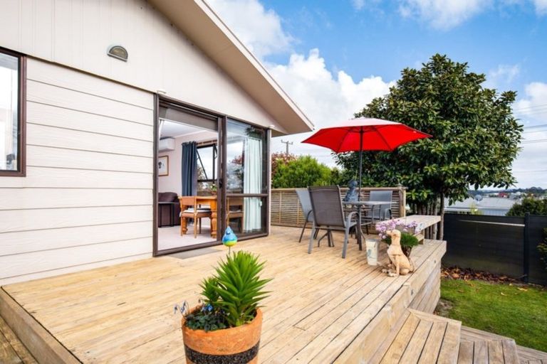 Photo of property in 1 Iris Street, Snells Beach, 0920