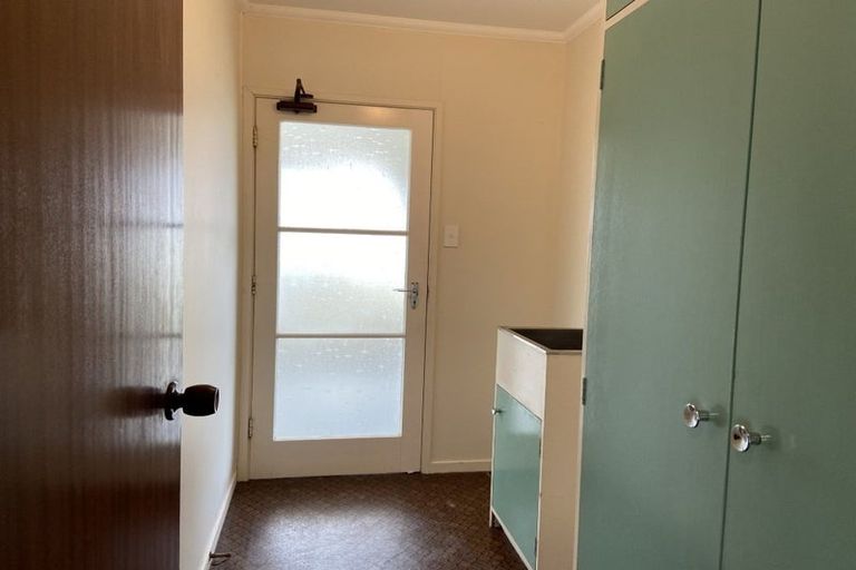 Photo of property in 16 Huatoki Street, Vogeltown, New Plymouth, 4310