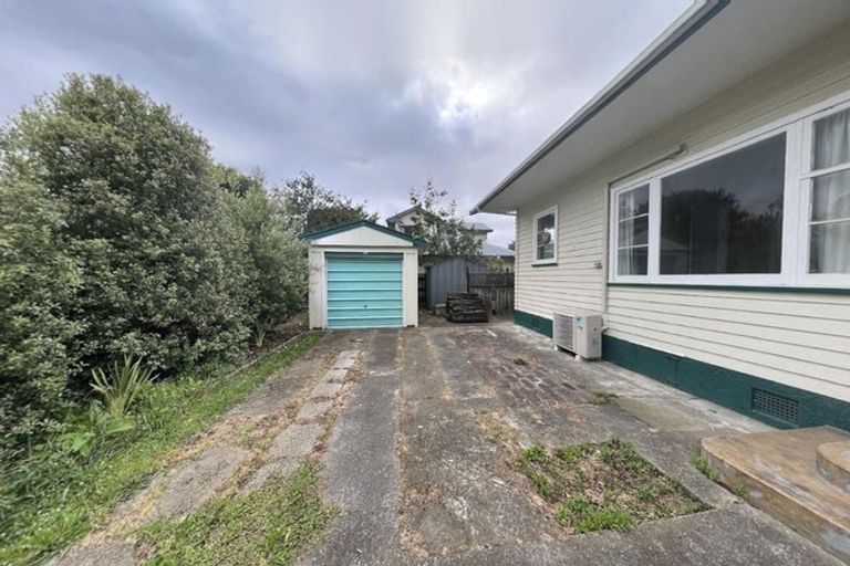 Photo of property in 168 Bartholomew Road, Levin, 5510