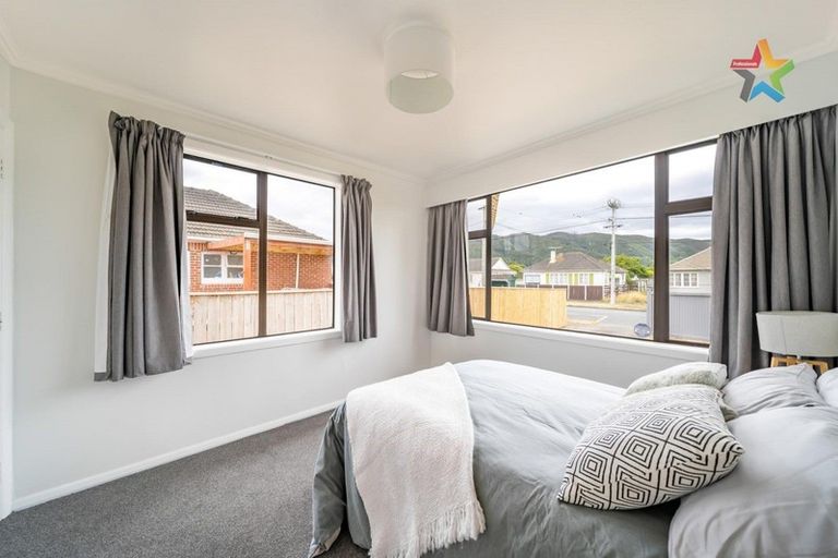 Photo of property in 17 Reynolds Street, Taita, Lower Hutt, 5011