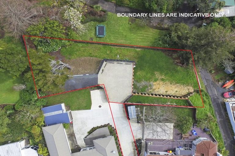 Photo of property in 10a Fenton Terrace, Cockle Bay, Auckland, 2014