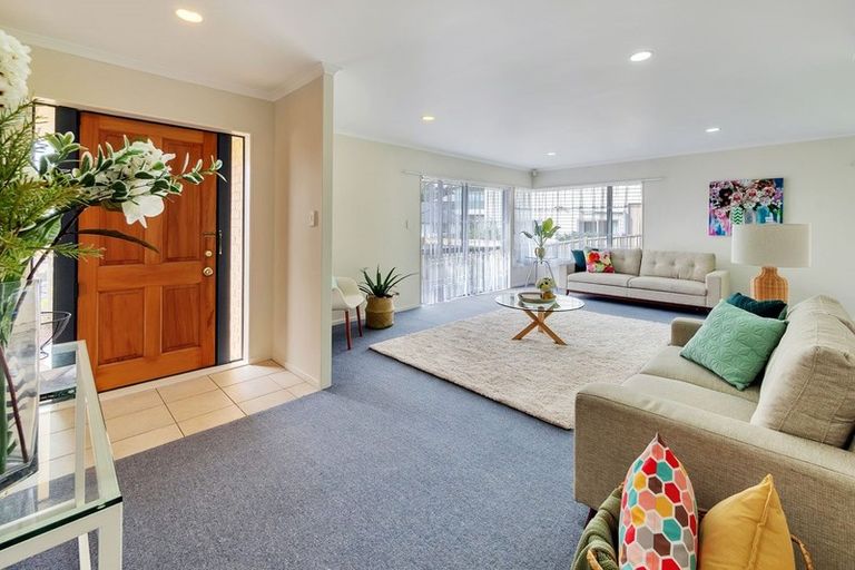 Photo of property in 16 Lizzie Lane, Clover Park, Auckland, 2019