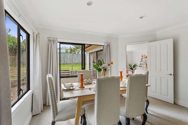 Photo of property in 29 Manu Place, Pinehill, Auckland, 0632