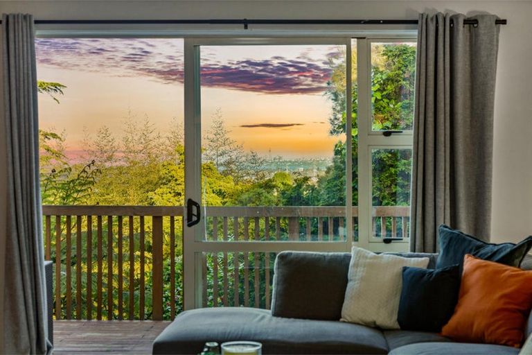 Photo of property in 317 Don Buck Road, Massey, Auckland, 0614