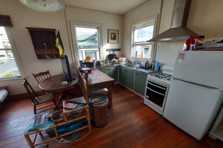 Photo of property in 212 The Terrace, Wellington Central, Wellington, 6011