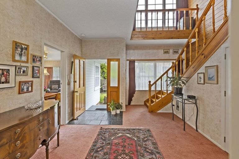 Photo of property in 30 Deuxberry Avenue, Northcote, Auckland, 0627