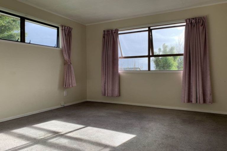 Photo of property in 4 Felicity Place, Unsworth Heights, Auckland, 0632