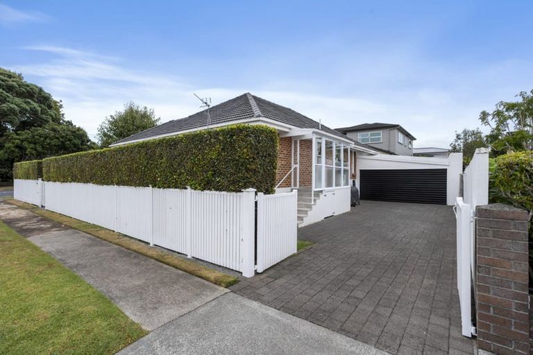 Photo of property in 28 Selwyn Road, Epsom, Auckland, 1023