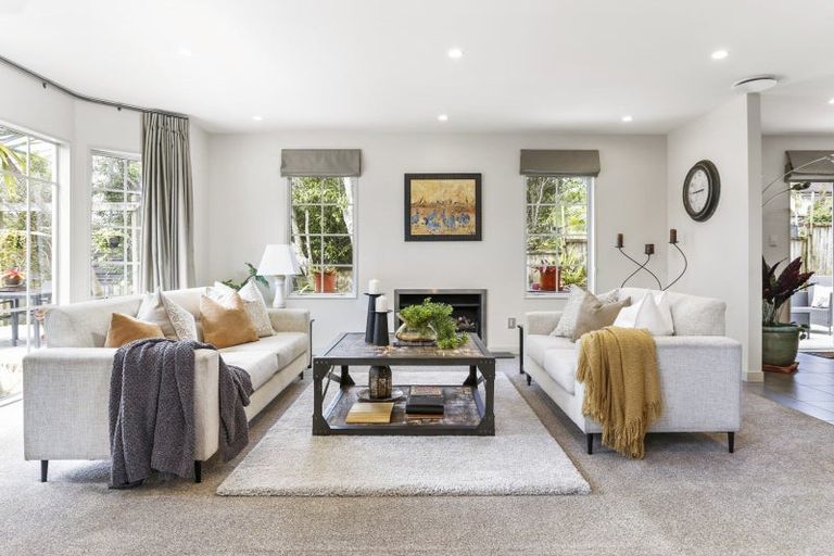 Photo of property in 70 Saddleback Rise, Murrays Bay, Auckland, 0630