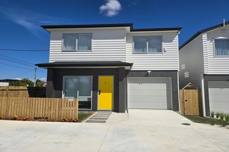 Photo of property in 9a Edgerton Road, Te Atatu Peninsula, Auckland, 0610