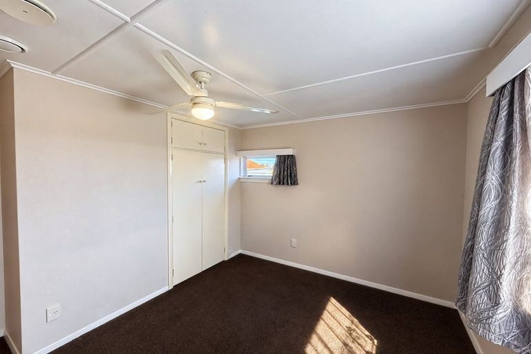 Photo of property in 6 Waihi Road, Hawera, 4610