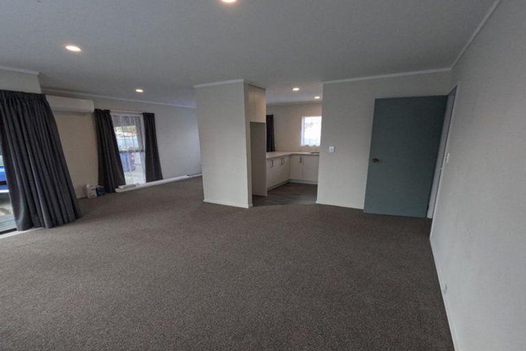 Photo of property in 12 Redwood Drive, Waipukurau, 4200
