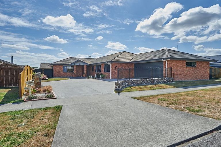 Photo of property in 69 Peter Hall Drive, Kelvin Grove, Palmerston North, 4414