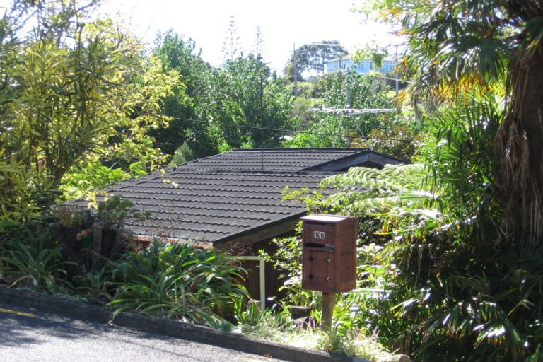 Photo of property in 106 Castor Bay Road, Castor Bay, Auckland, 0620