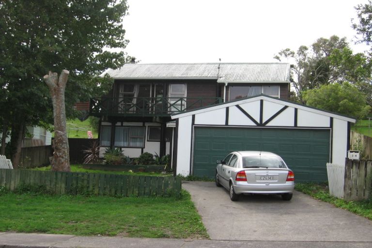 Photo of property in 24 Glenbervie Crescent, Massey, Auckland, 0614