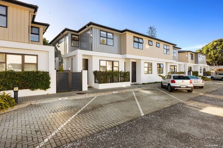 Photo of property in 4/445 Hibiscus Coast Highway, Orewa, 0931