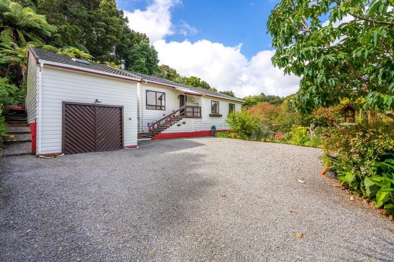 Photo of property in 128 Rahui Road, Otaki, 5512